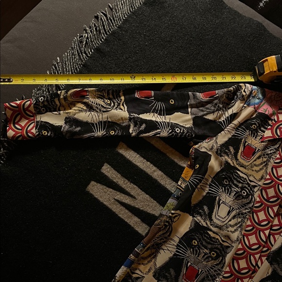 🛑SOLD🛑Gucci Silk Tiger Snake Flora Garden Blind For Love Top Blouse! - Picture 5 of 6